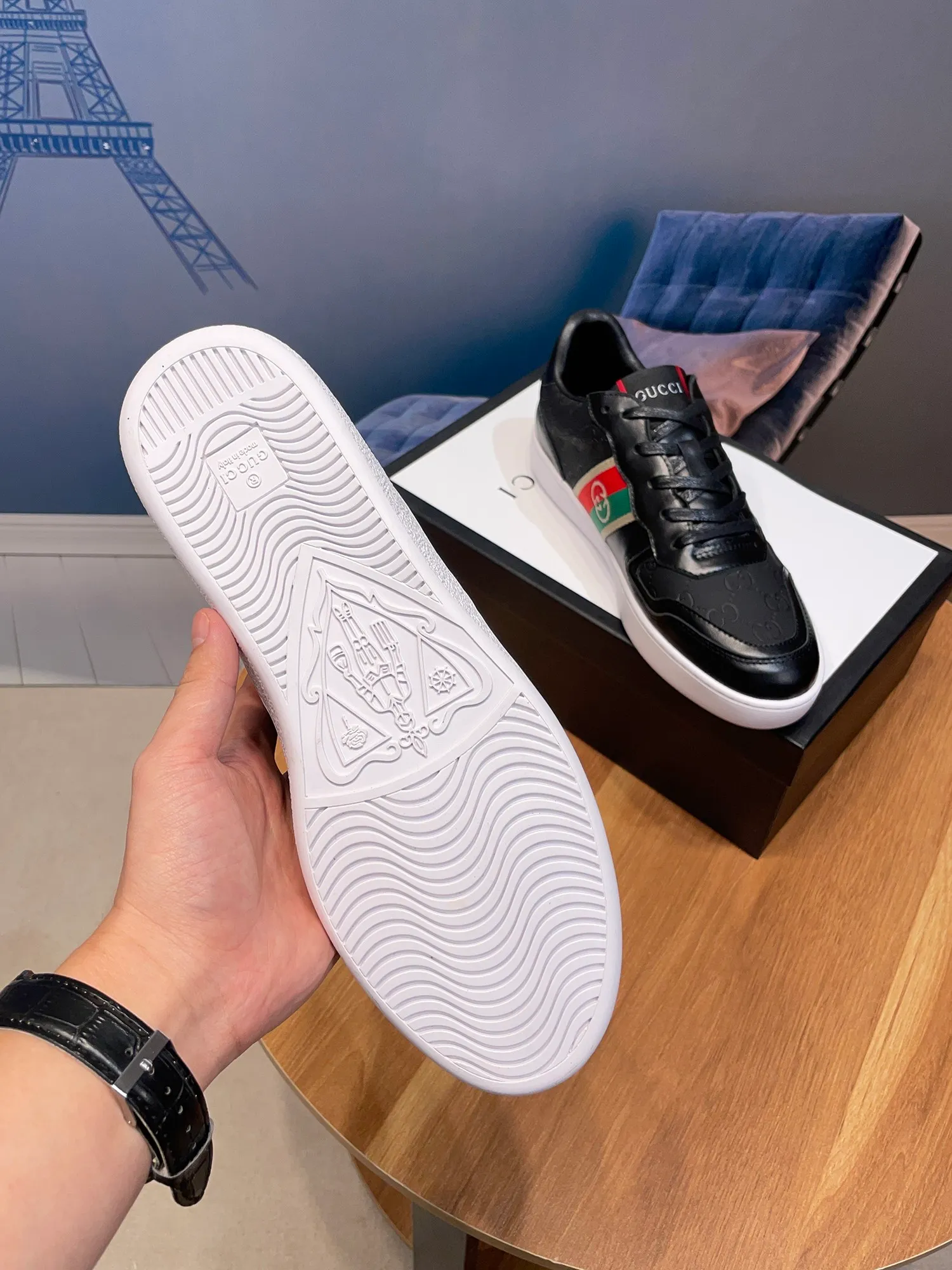 Factory price: 400💰New model is here again! [Gucci Sports Men's Shoes] Gucci fashionable casual men's shoes 🇨🇳Original 1:1 mold, new model debuts first💯Not high-profile but avant-garde, simple, low-key and fashionable, super versatile style🌿Made of original cowhide➕Sheepskin lining🎋The version is comfortable on the feet, first-class workmanship🍍Size 38-44
